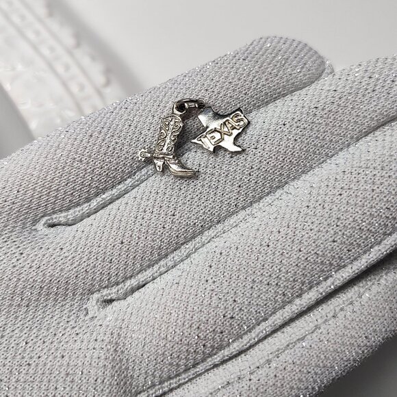 Vintage TEXAS Charm Set of 2 Sterling & Nickle Silver Travel Boot State 60s-70s - Picture 4 of 8